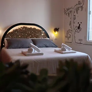 Bed & Breakfast Liotru Maisonne, With En-suite Bathroom And Shared Bathroom, Catánia